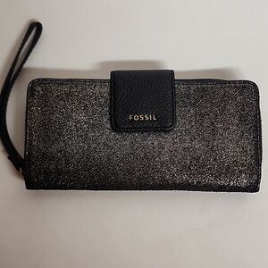 Fossil Metallic Pewter w/Taupe/Gray Inside Wristlet Wallet/Card Holder Clutch
